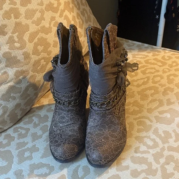 Not Rated Lace Ankle Boots - Brown - Picture 4 of 5